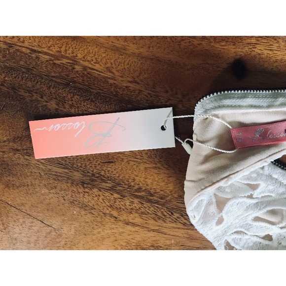 Lace Dress Size 10 - Picture 4 of 6